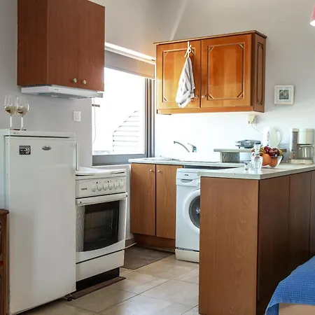Nefeli Apartment Agia Marina (Crete)